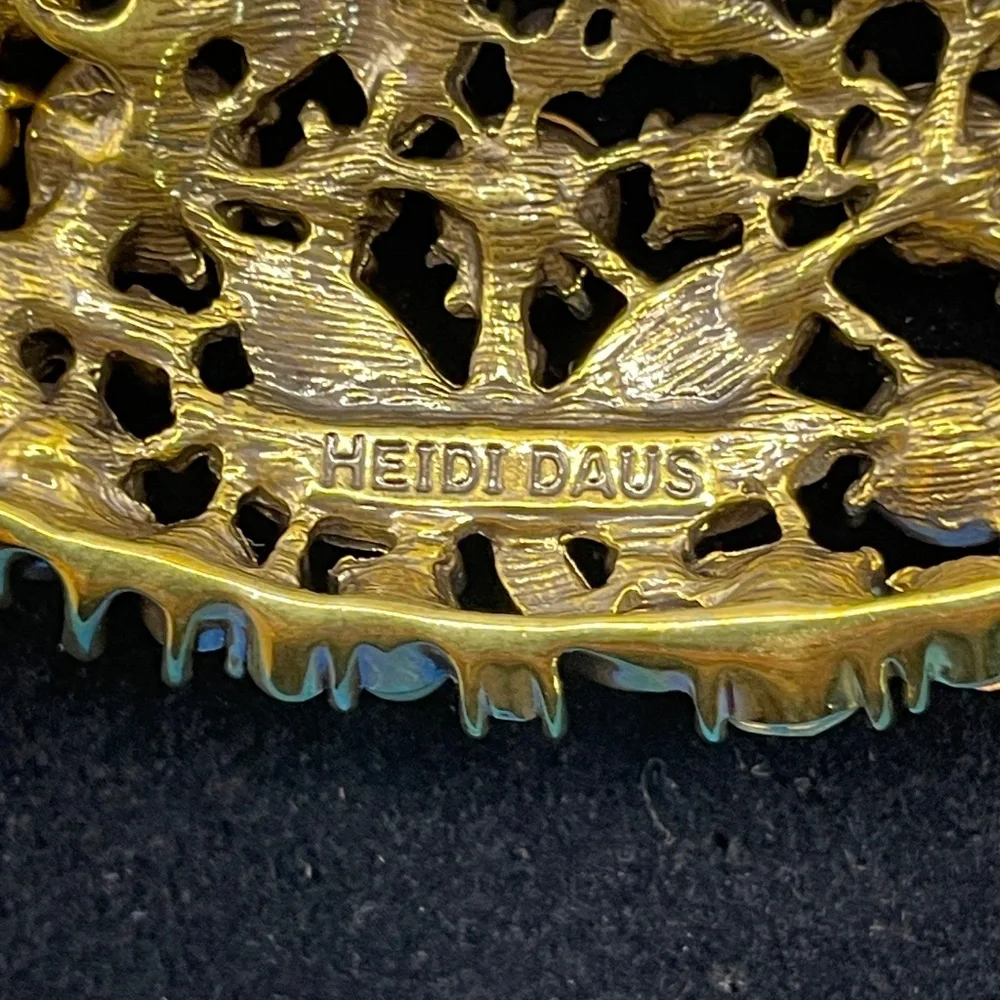 HEIDI DAUS Fantasy in Flight Crystal Dragonfly Collar Necklace Pierced Earrings